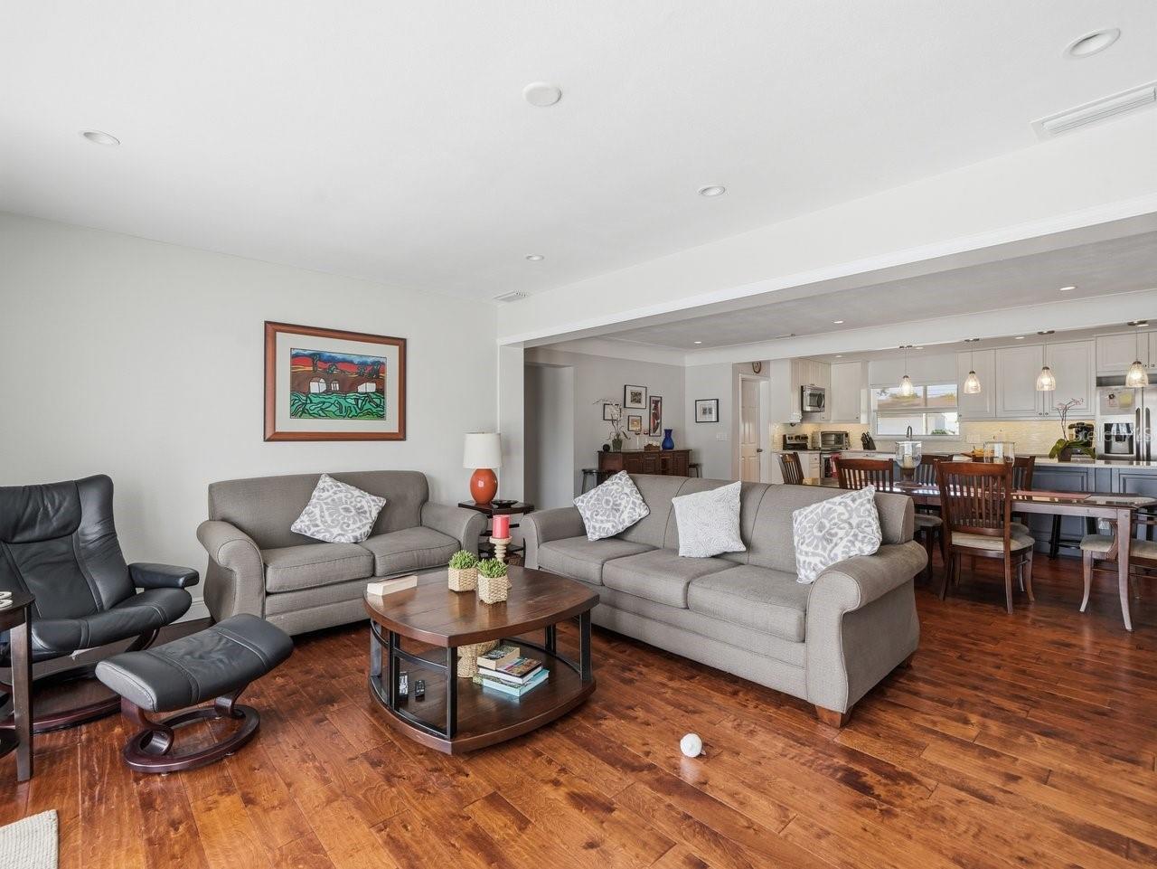HARBOR HILLS - Residential