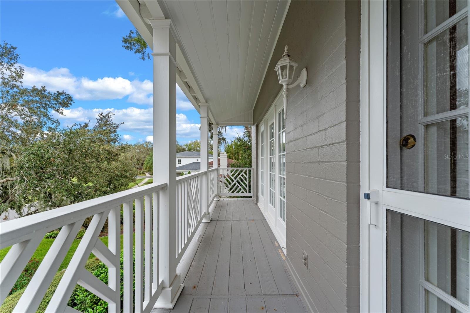 BEVERLY SHORES - Residential