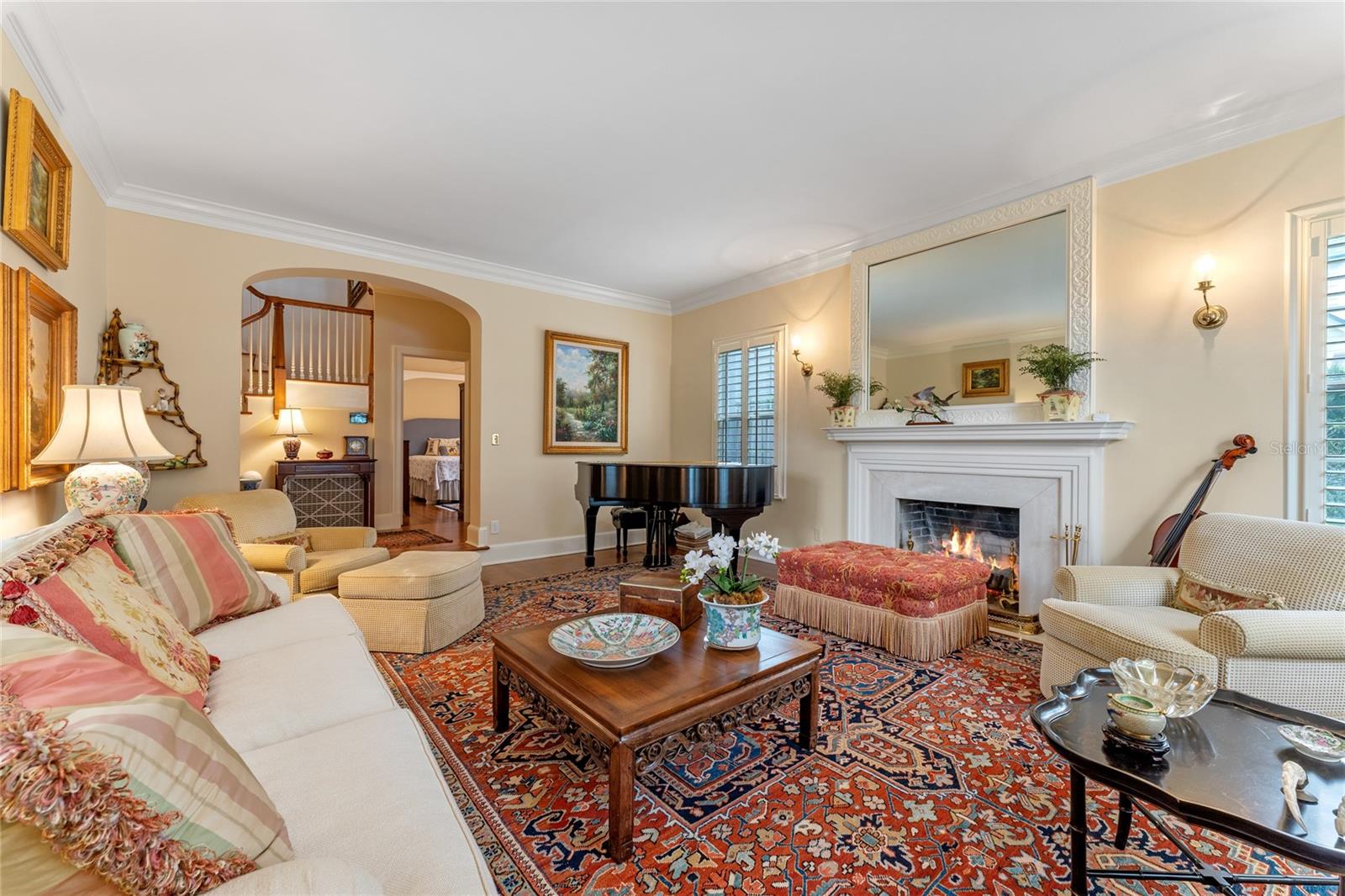 BEVERLY SHORES - Residential