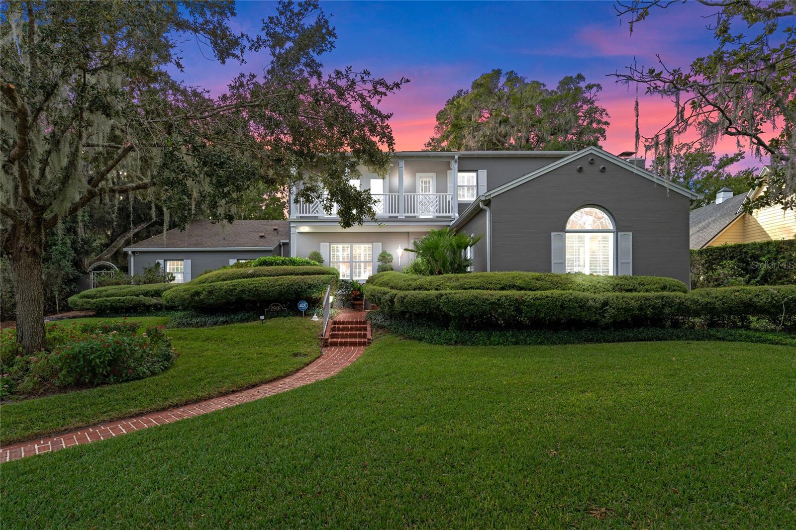 BEVERLY SHORES - Residential