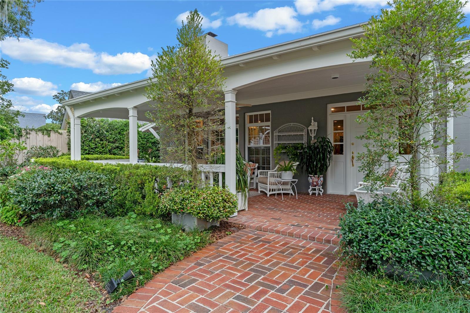 BEVERLY SHORES - Residential