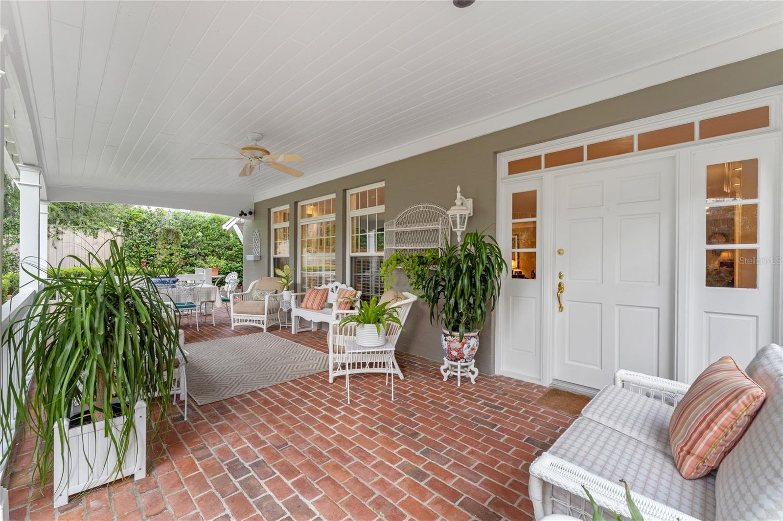 BEVERLY SHORES - Residential