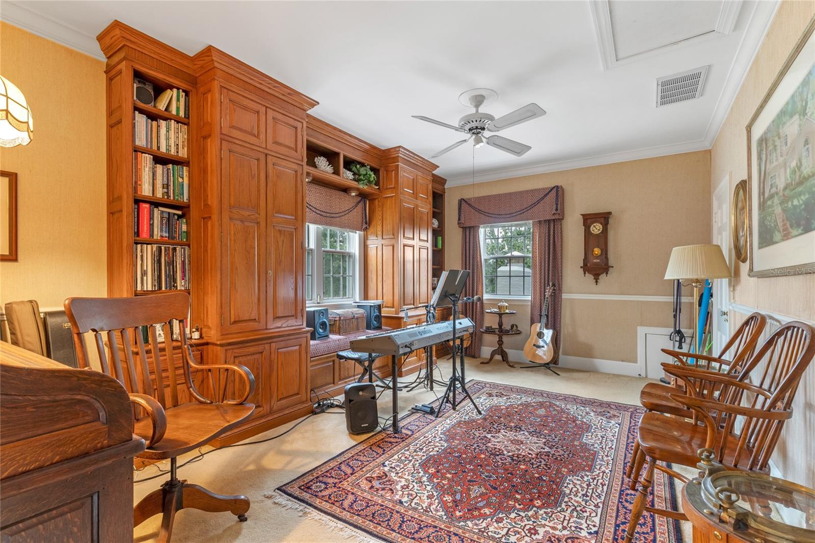 BEVERLY SHORES - Residential