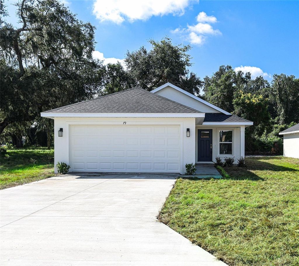 Photo of 79 W Central Avenue, Webster, FL 33597 (MLS # G5101512)