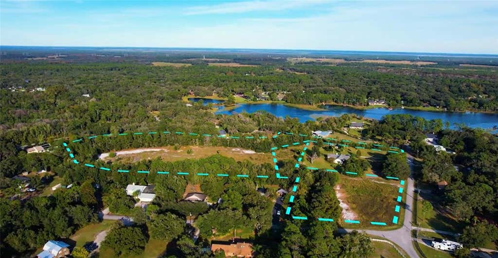 Photo of 10 Overlook Dr, Chuluota, FL 32766 (MLS # O6426282)