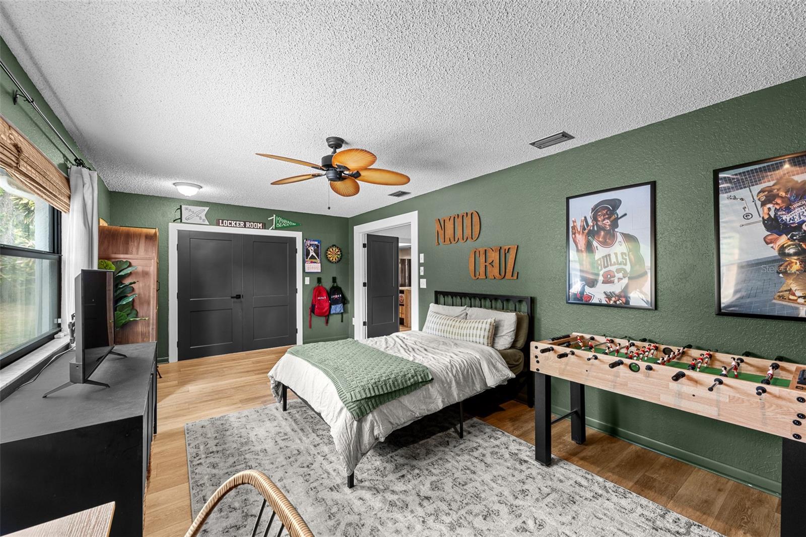 LAKE VALENCIA - - Residential