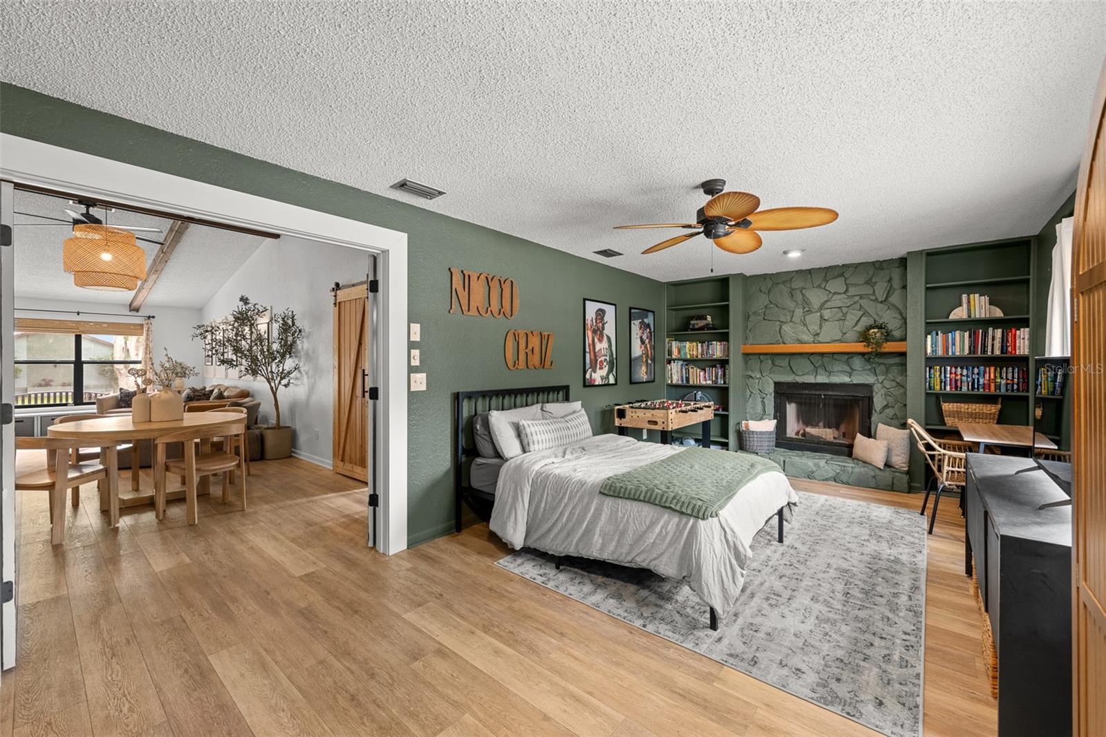 LAKE VALENCIA - - Residential