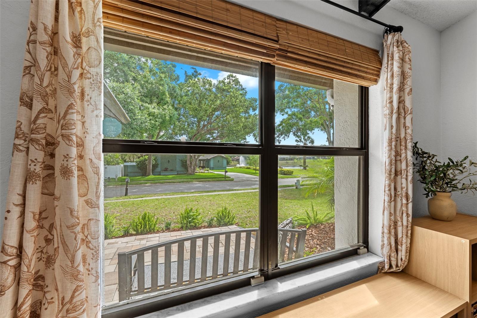 LAKE VALENCIA - - Residential