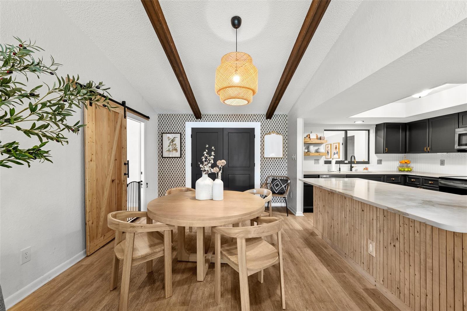 LAKE VALENCIA - - Residential