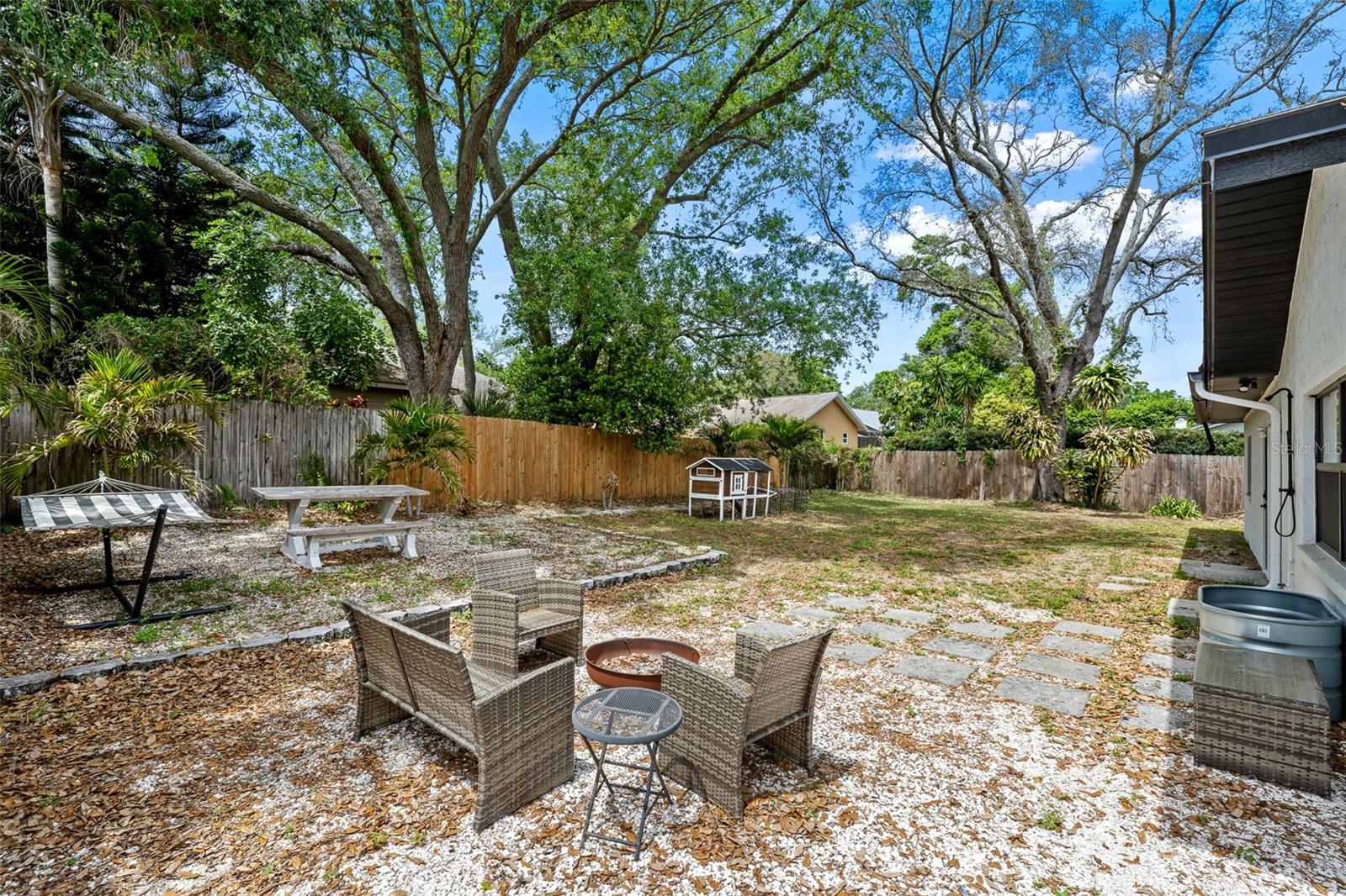 LAKE VALENCIA - - Residential