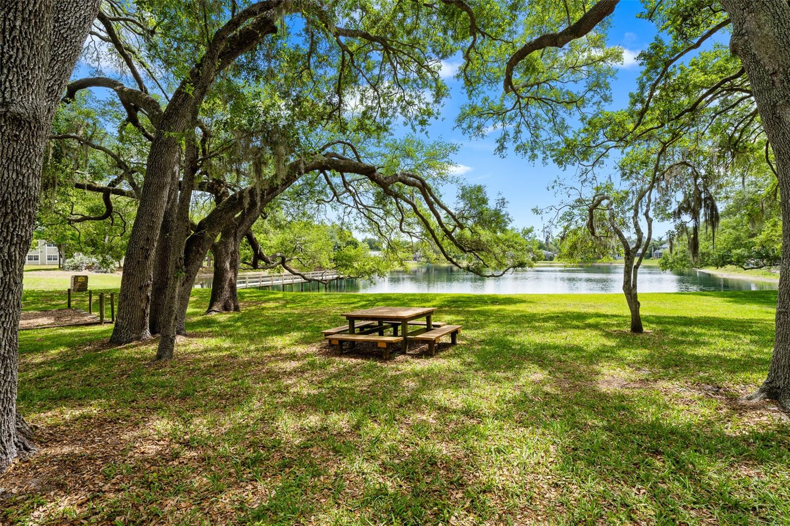 LAKE VALENCIA - - Residential