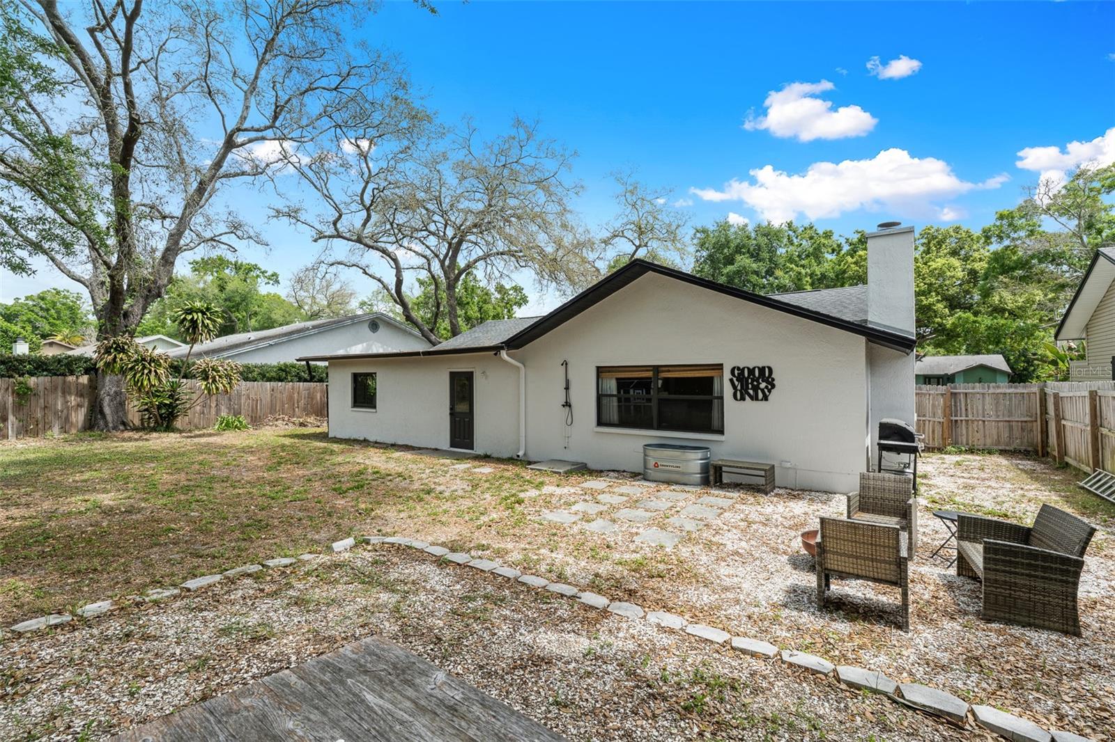 LAKE VALENCIA - - Residential