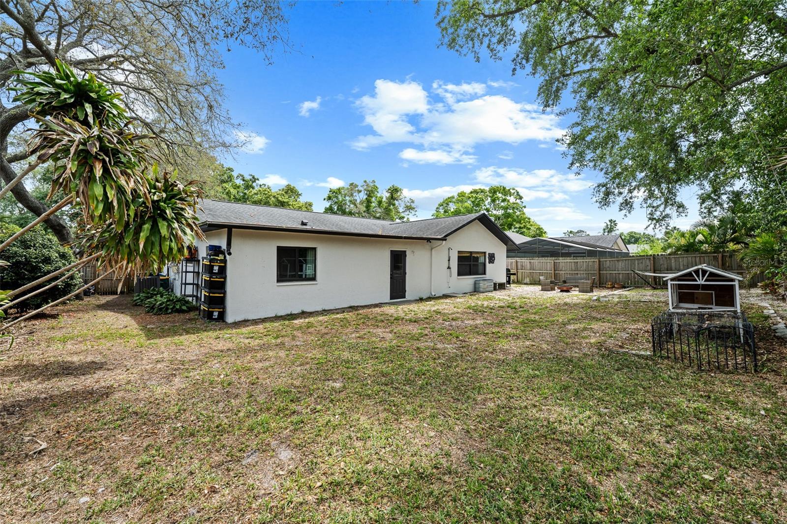 LAKE VALENCIA - - Residential