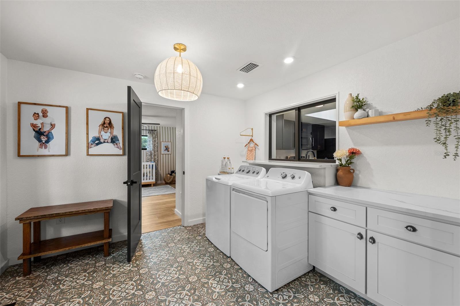 LAKE VALENCIA - - Residential