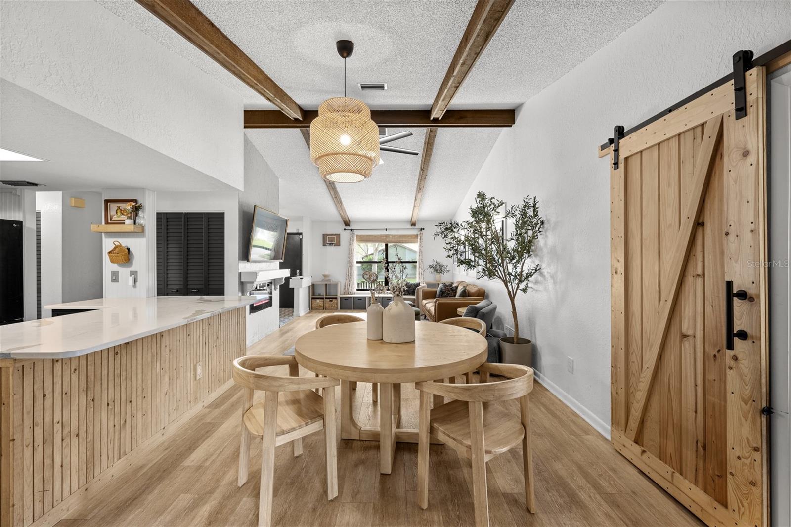 LAKE VALENCIA - - Residential