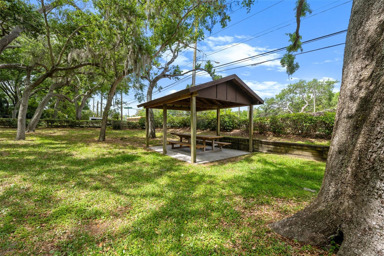 LAKE VALENCIA - - Residential