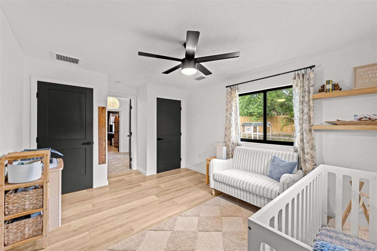 LAKE VALENCIA - - Residential