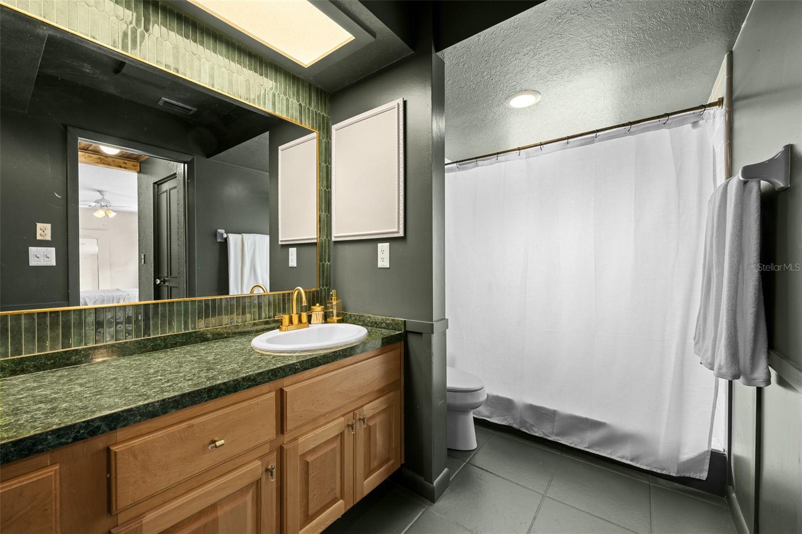 LAKE VALENCIA - - Residential