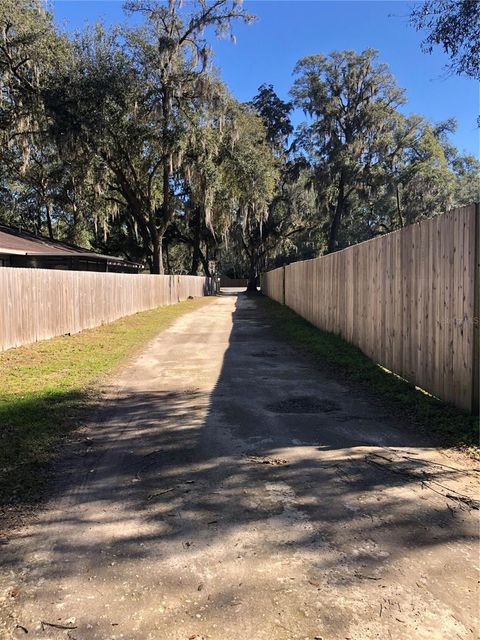 NW 33RD AVE GAINESVILLE FL 32606