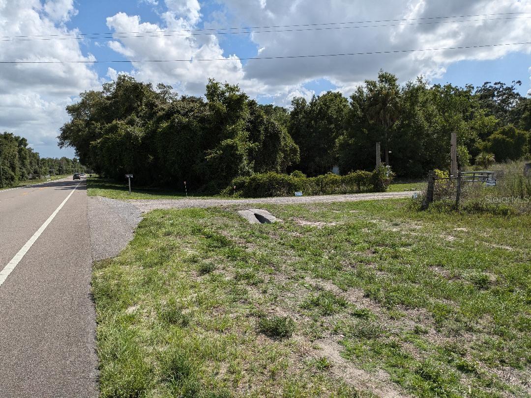17201 US HIGHWAY 41