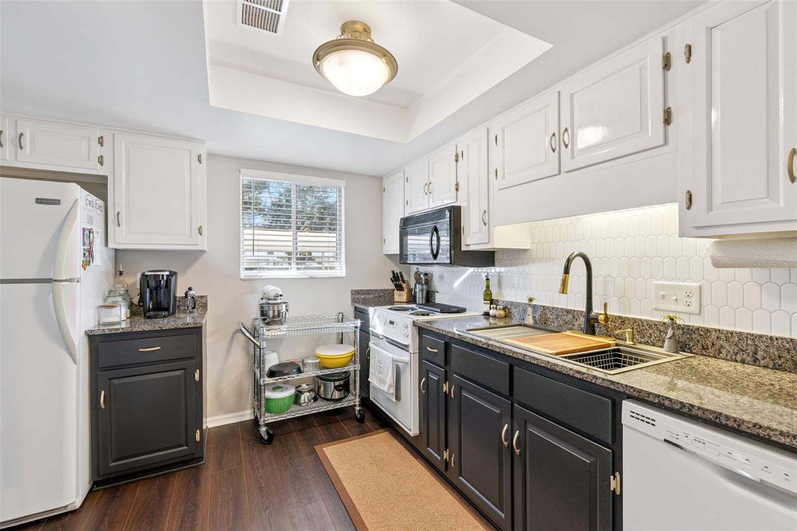 210 MAGNOLIA ROAD 106