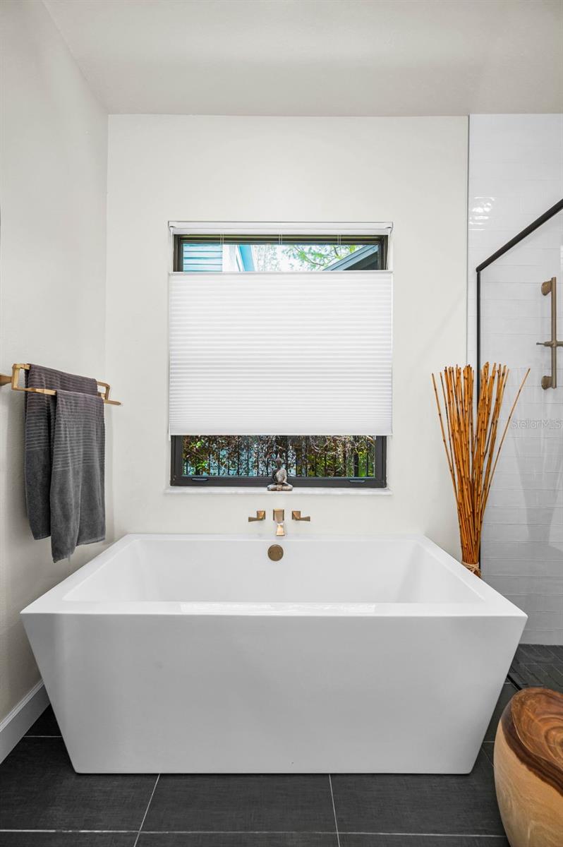 BAYSHORE DRIVE SUB - Residential