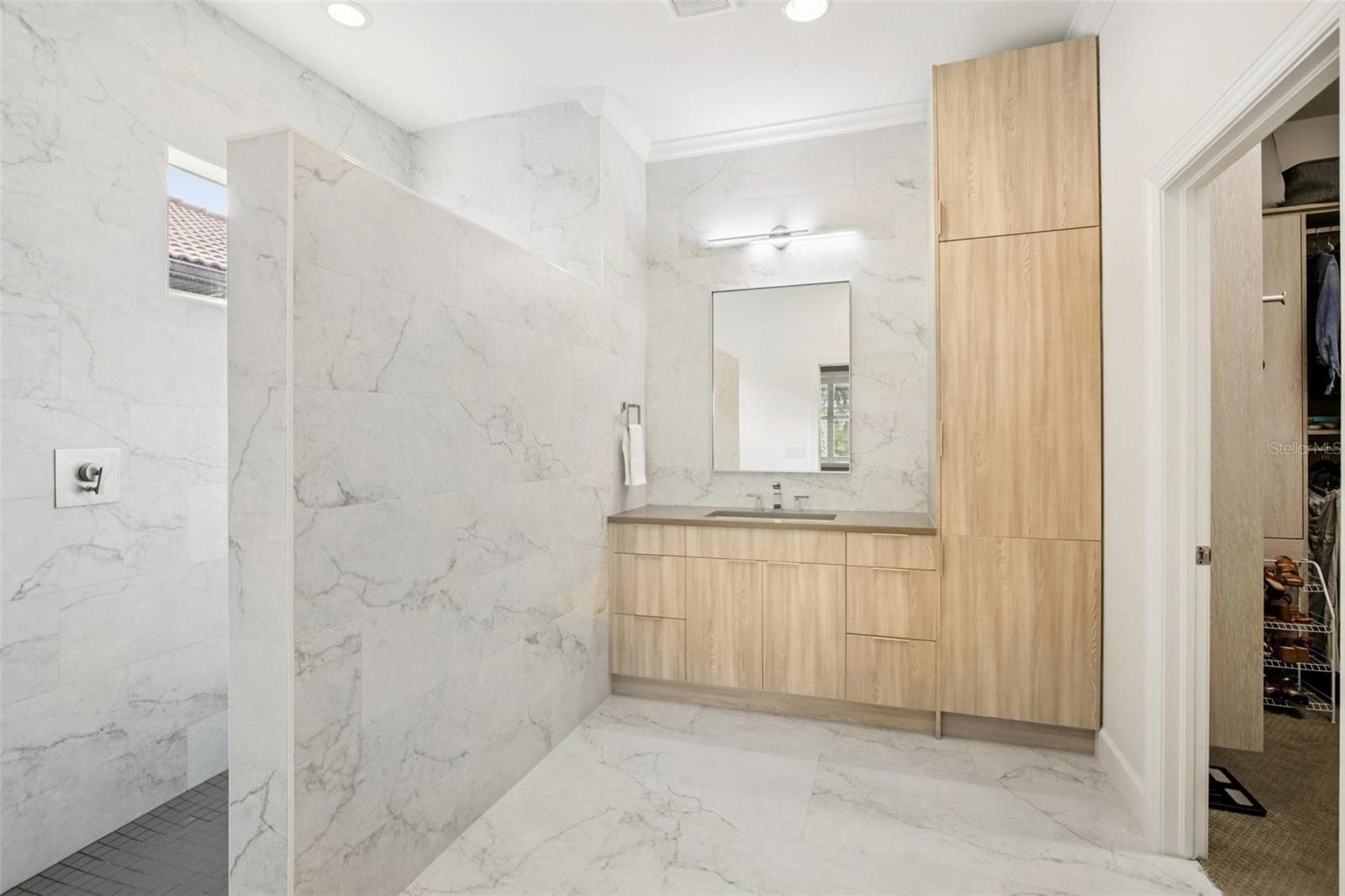 SARASOTA NATIONAL - Residential