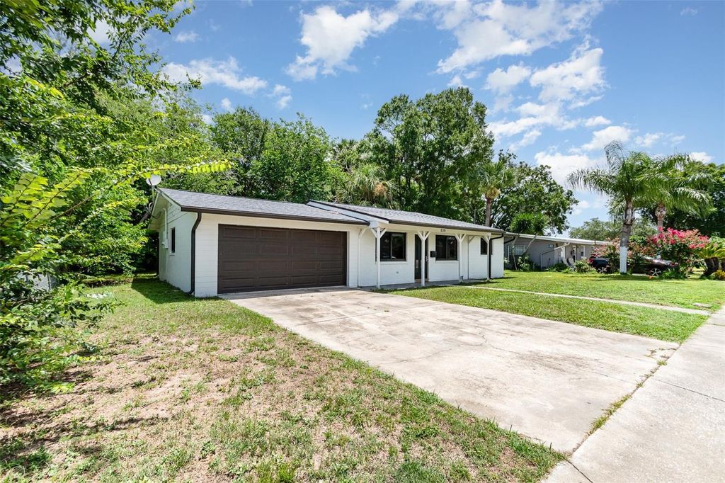 Photo of 539 S Keech Street, Daytona Beach, FL 32114 (MLS # O6330541)