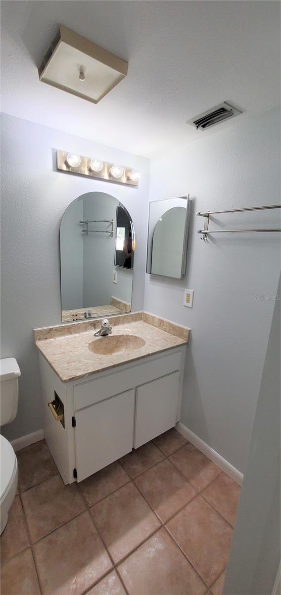 ORCHID OAKS I - Residential Lease