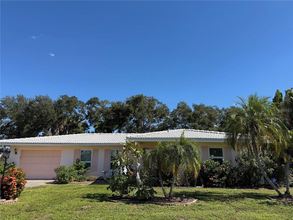 Photo of 7323 Bounty Drive, Sarasota, FL 34231 (MLS # A4710924)
