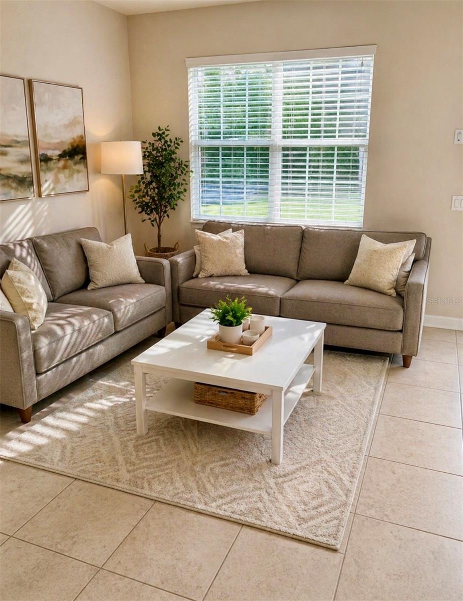 LAKESIDE VILLAS CONDO - Residential Lease