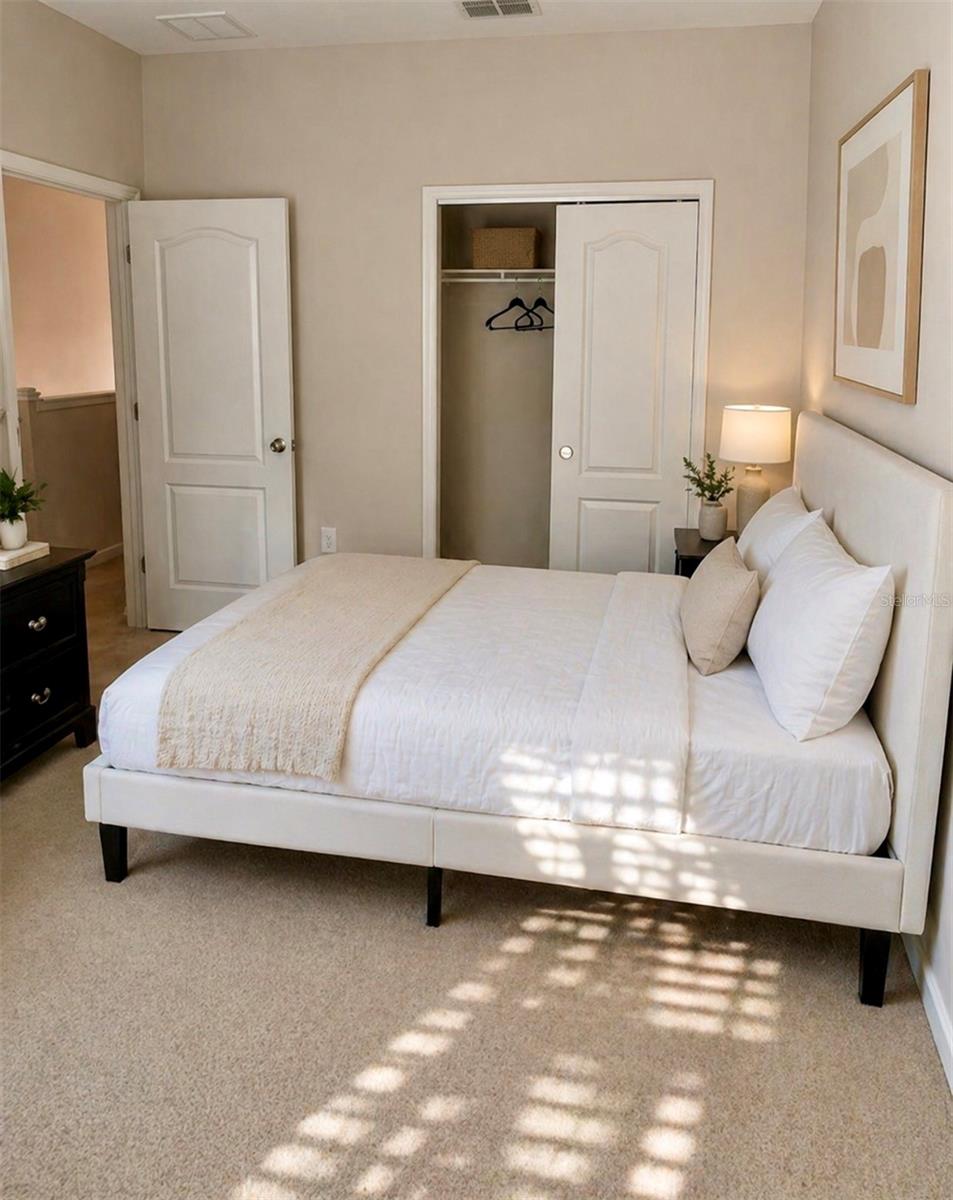 LAKESIDE VILLAS CONDO - Residential Lease