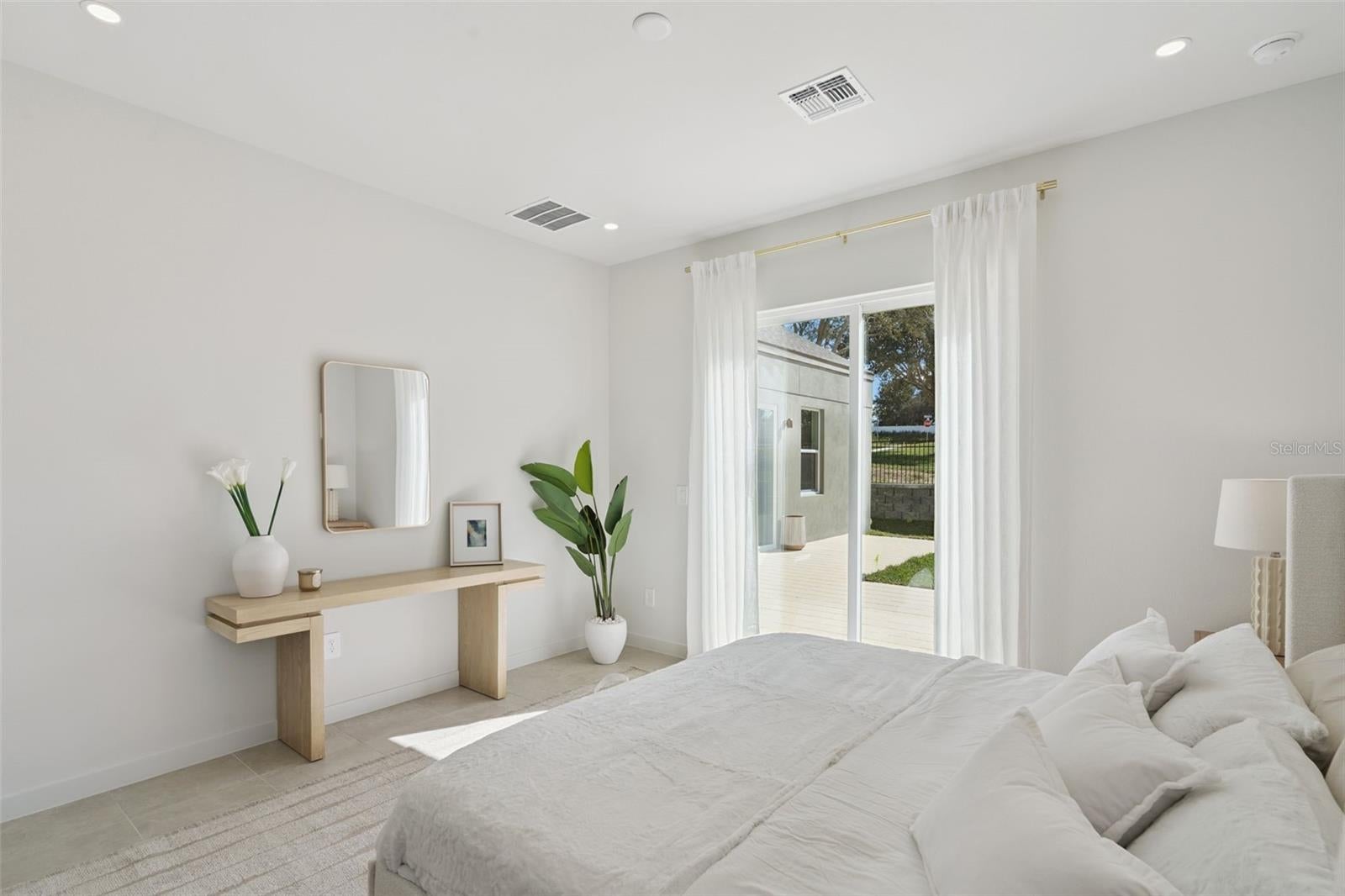 419 SKYFIELD COURT