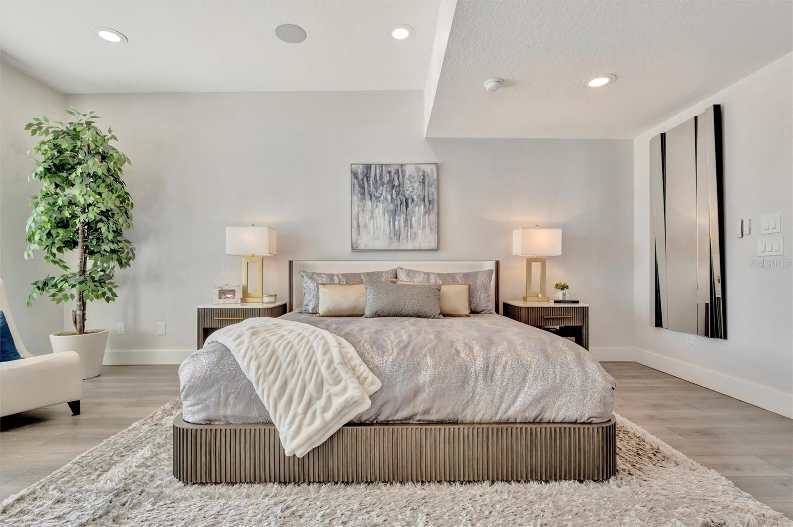 VENETIAN ISLES - Residential