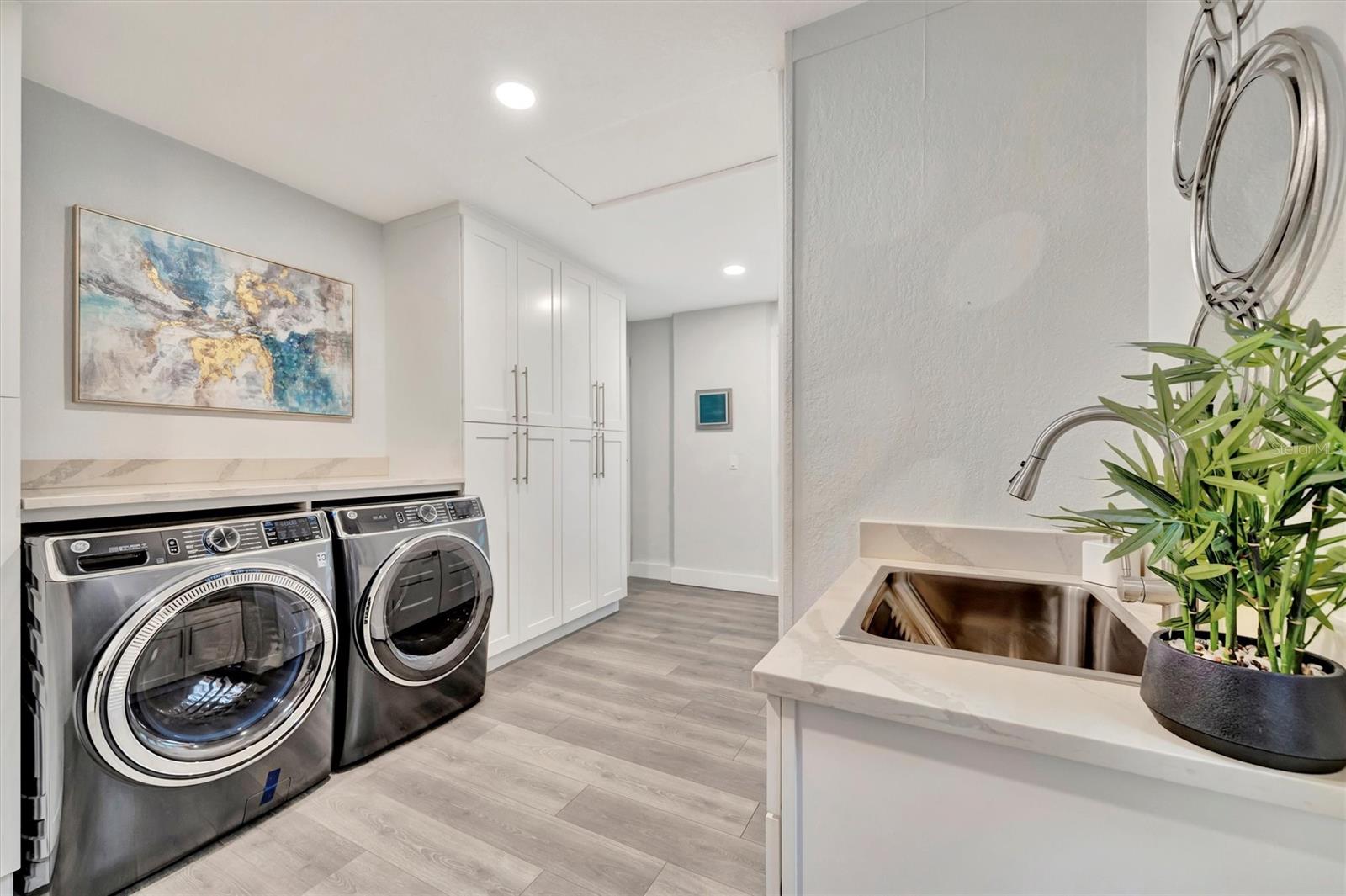 VENETIAN ISLES - Residential