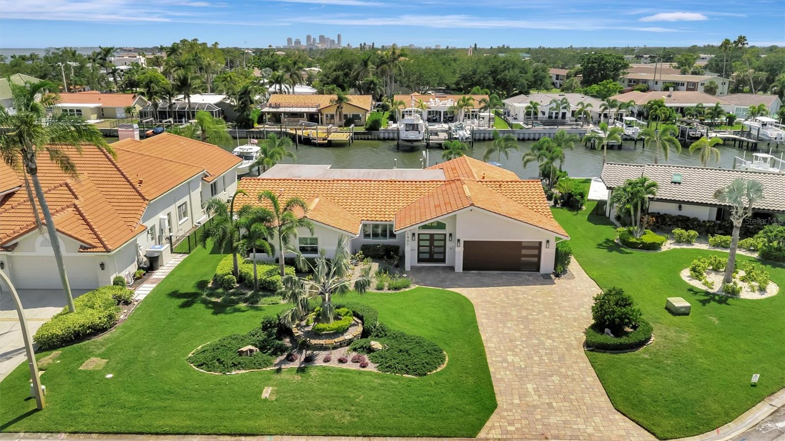 VENETIAN ISLES - Residential