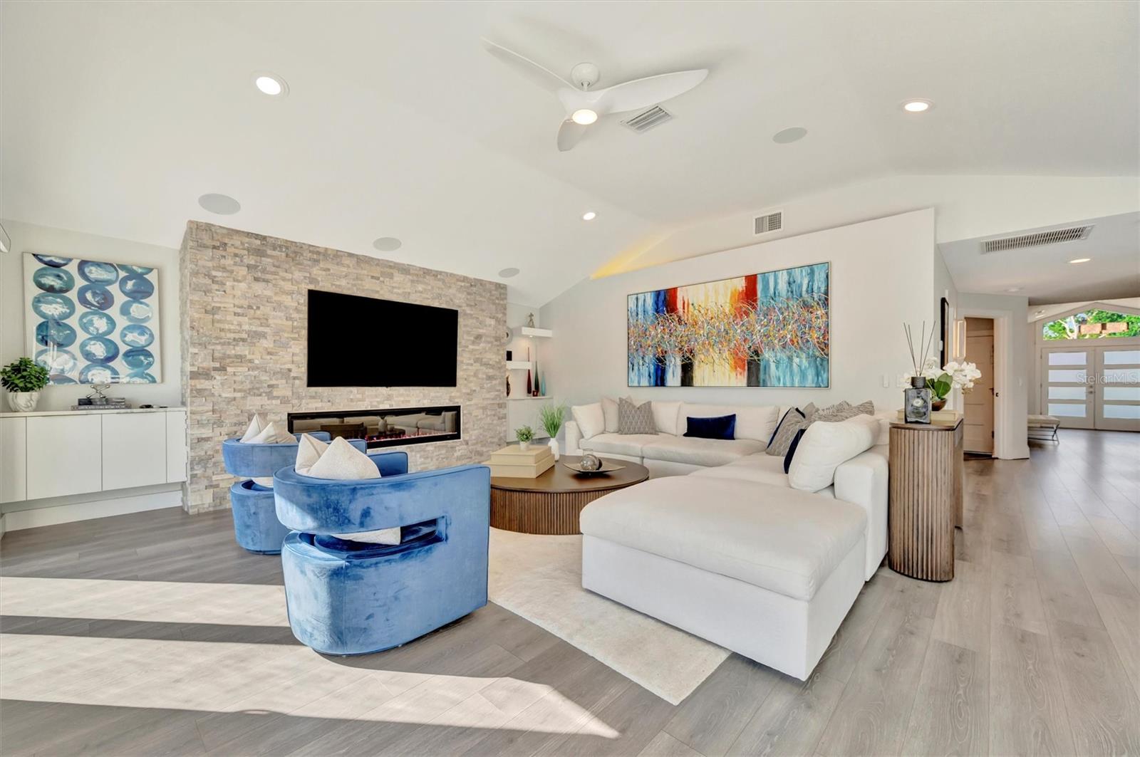 VENETIAN ISLES - Residential