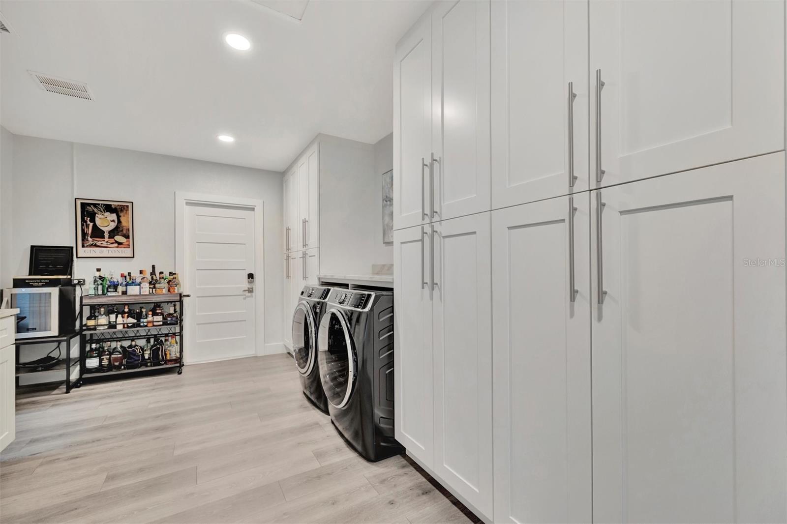 VENETIAN ISLES - Residential