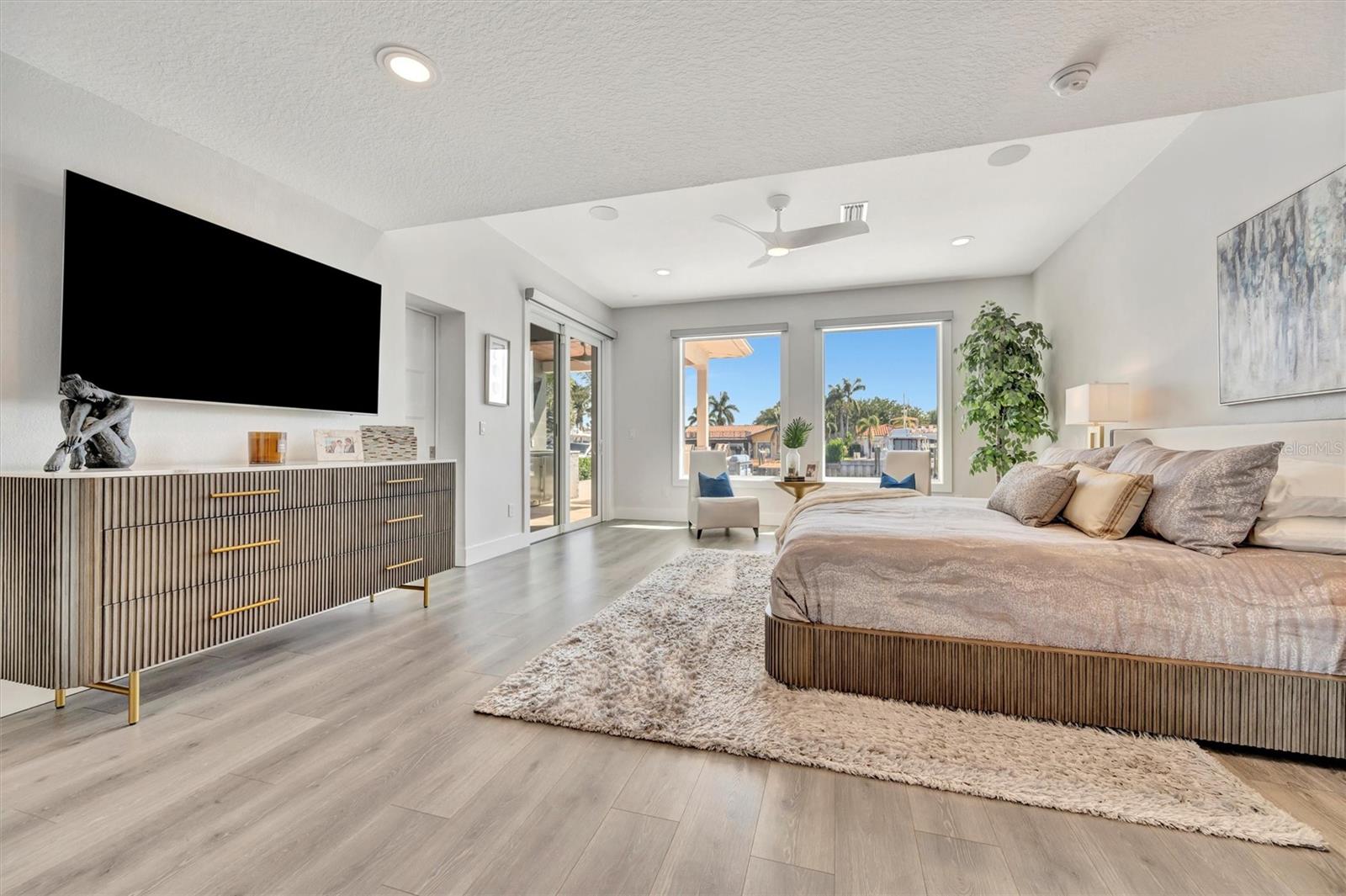 VENETIAN ISLES - Residential