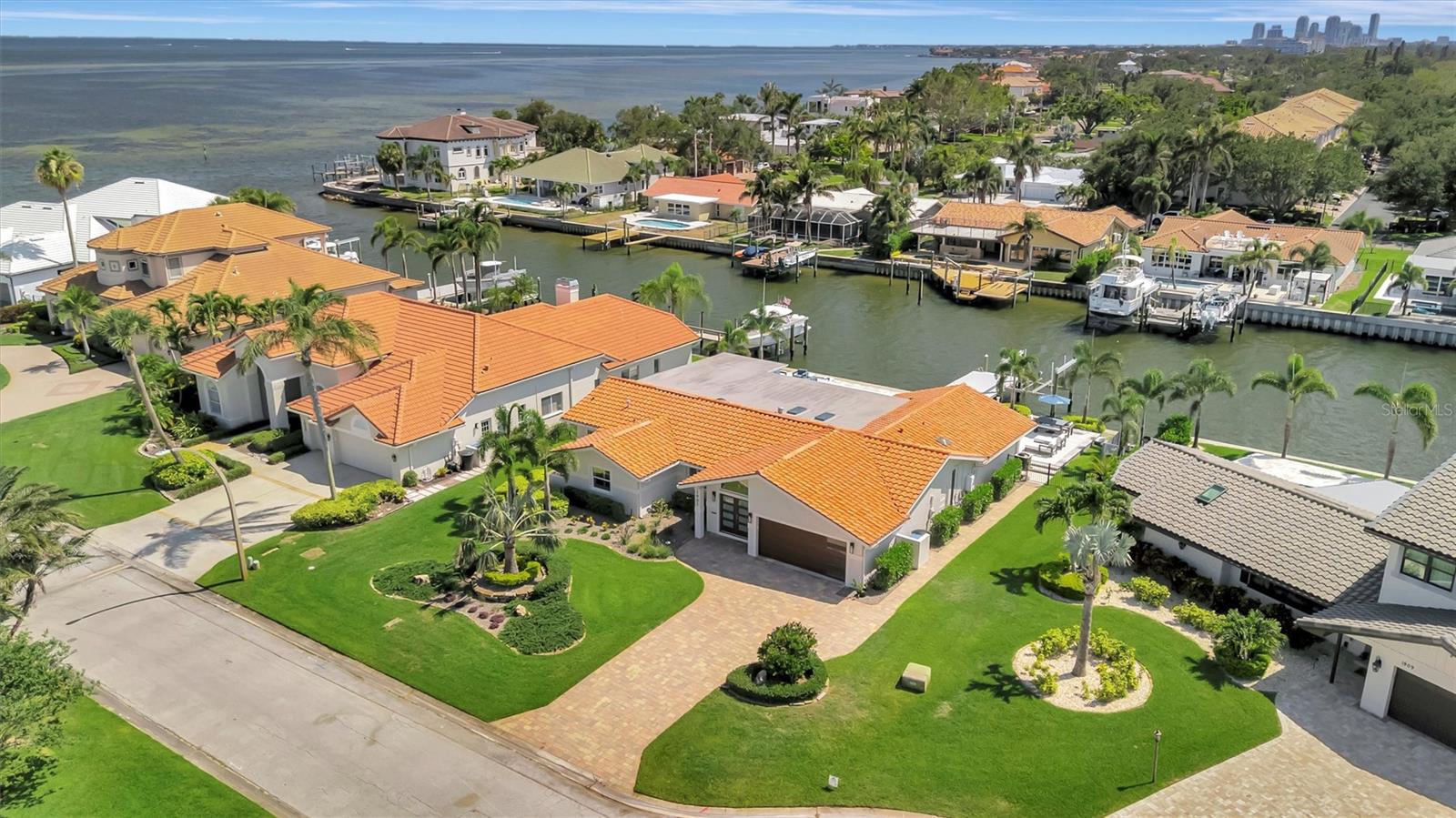 VENETIAN ISLES - Residential