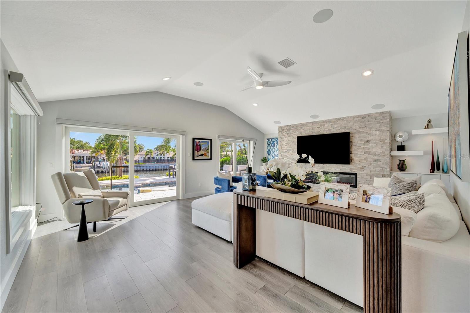 VENETIAN ISLES - Residential