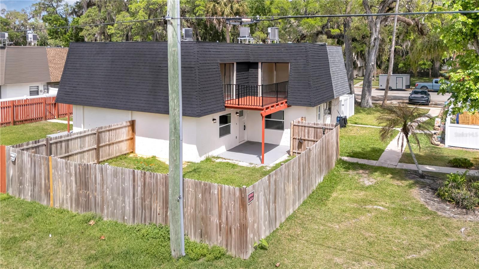 SPRINGWOD SQUARE - Residential