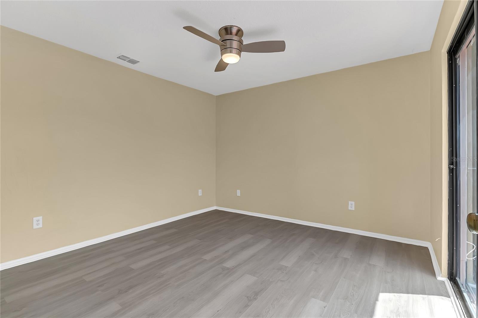 SPRINGWOD SQUARE - Residential