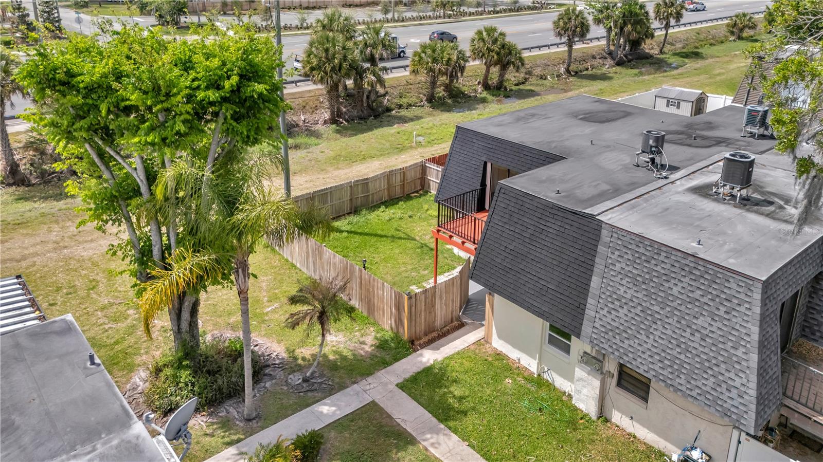 SPRINGWOD SQUARE - Residential