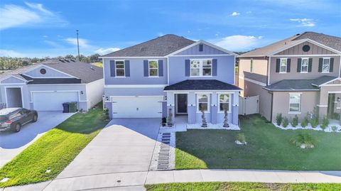 A home in WINTER HAVEN