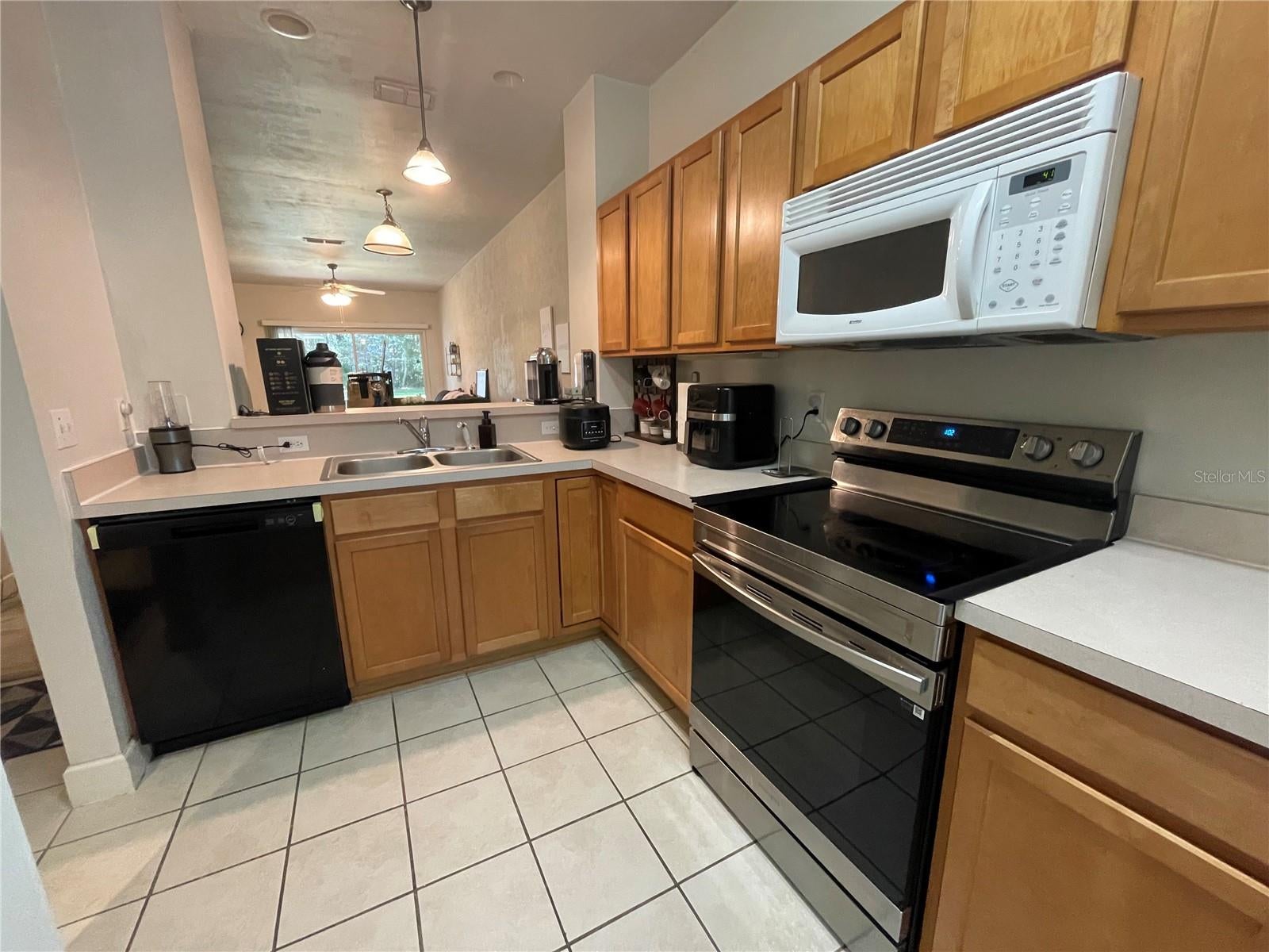 905 NW 21ST AVENUE 905