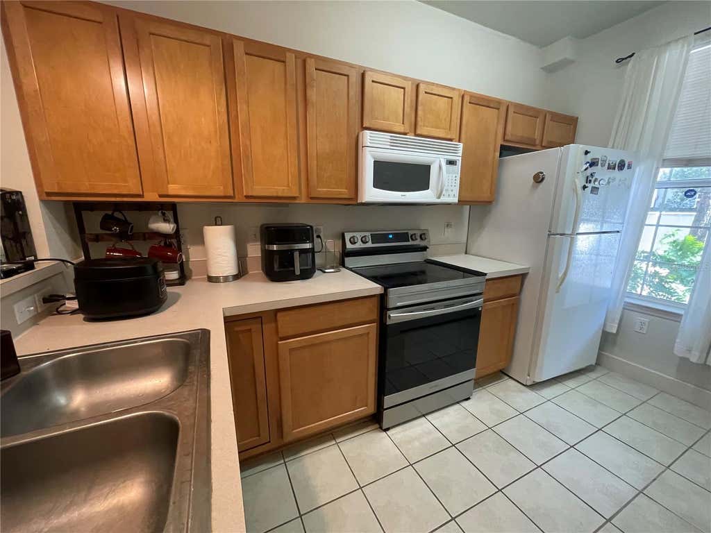 Photo of 905 NW 21st Avenue #905, Gainesville, FL 32609 (MLS # GC540948)