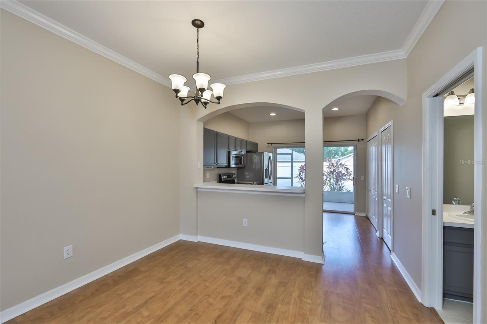 KINGS LAKE TWNHMS - Residential Lease