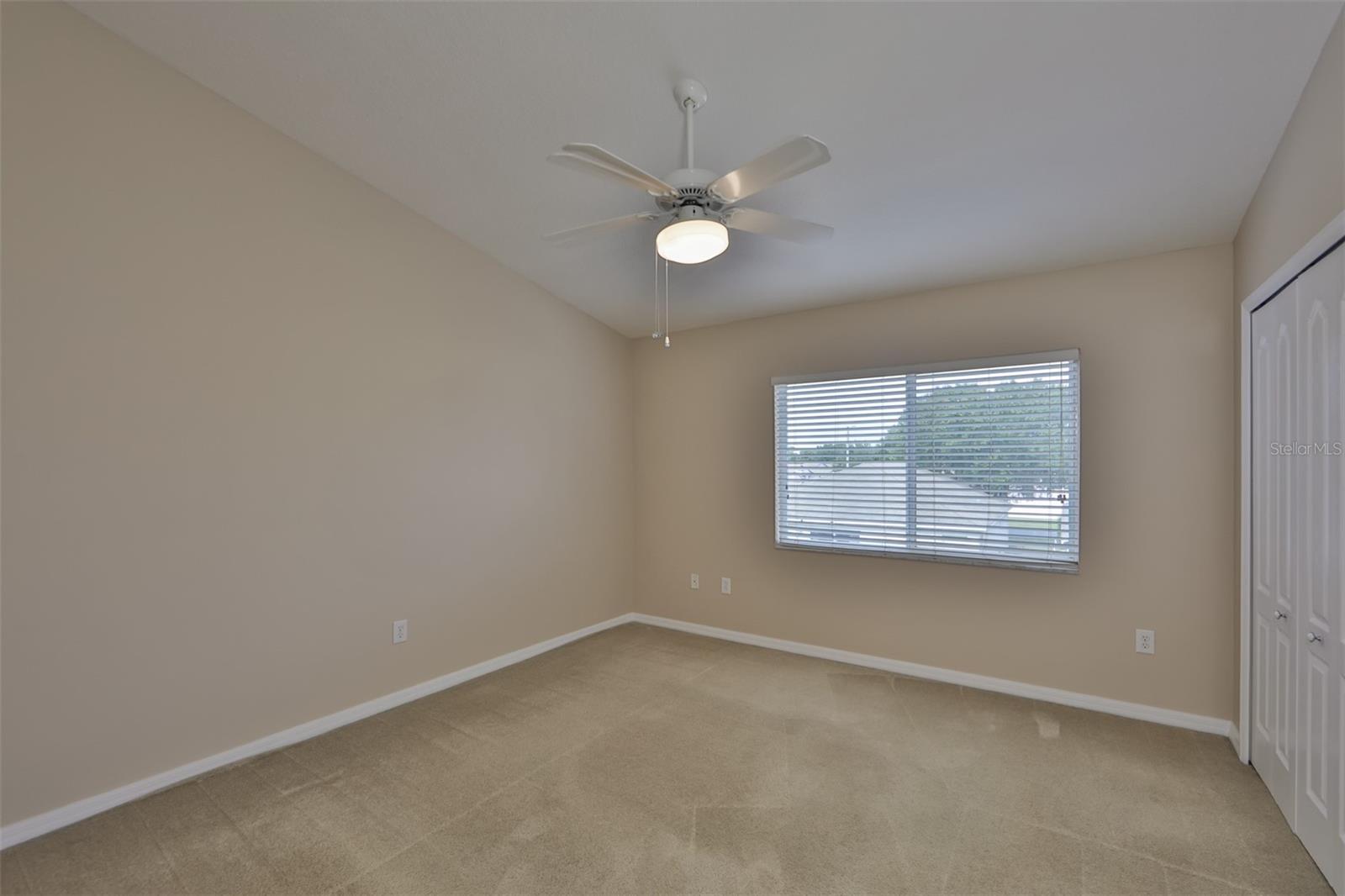 KINGS LAKE TWNHMS - Residential Lease