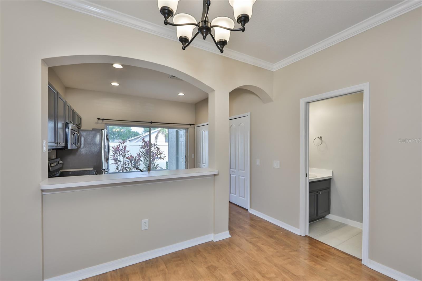 KINGS LAKE TWNHMS - Residential Lease